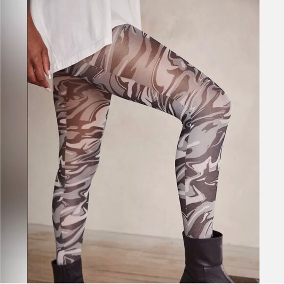 One Size - FREE PEOPLE Black Gray & White TIME WARP Tights Hosiery NEW Sealed - Picture 2 of 6